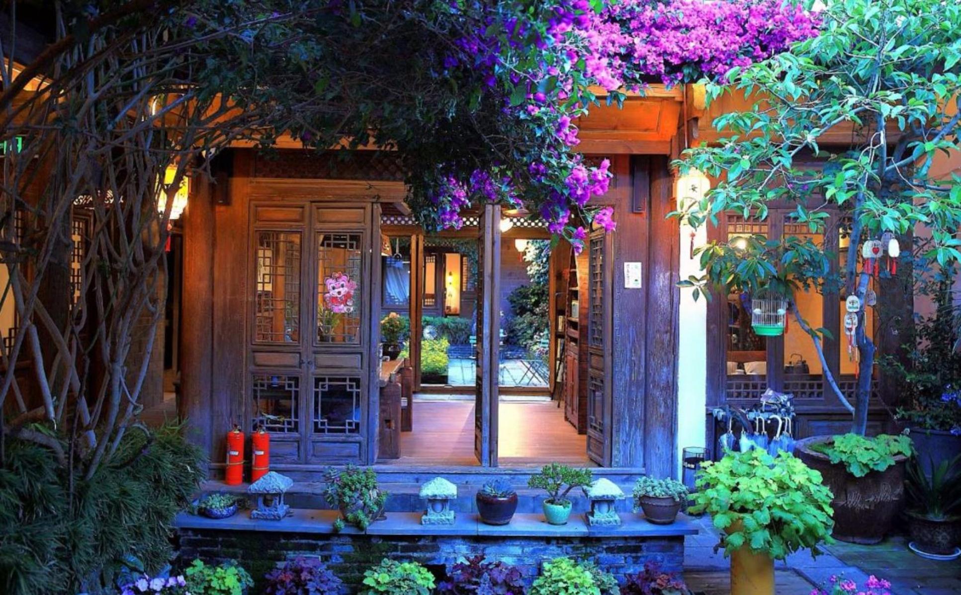 Big Tree Guesthouse - Naxi Old Style Lijiang  Exterior foto